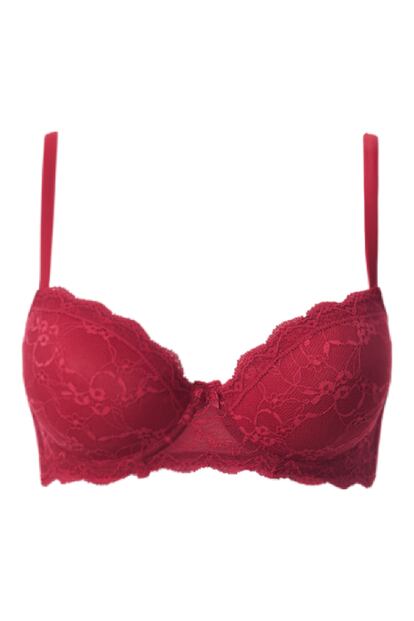 LLevar la ropa interior de color rojo es un clásico que no podemos ignorar en Nochevieja. Este sujetador es de Intimissimi (25,90 euros).