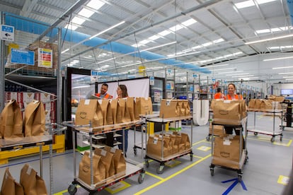 Un centro de distribución de Amazon en Zaragoza.