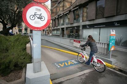 L'aparcament de Saba a la plaça Urquinaona.
