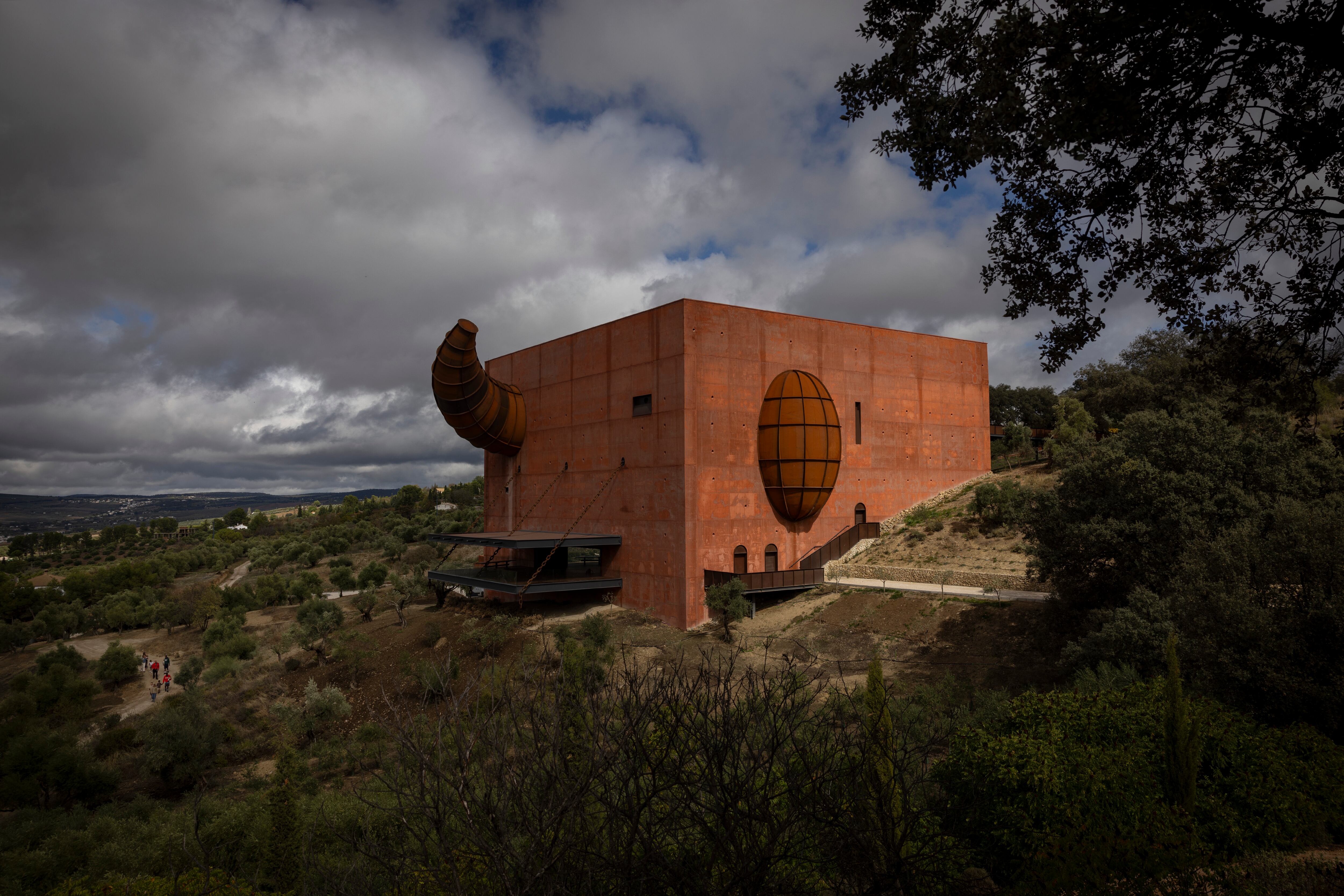 Abre al público la espectacular almazara diseñada por Phillippe Starck en Ronda