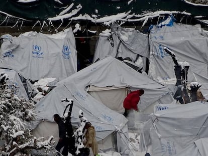 Nieve en el campo de refugiados de Moira, en la isla de Lesbos, Grecia.