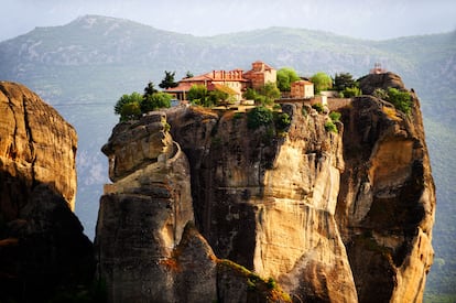 El monasterio de la Santísima Trinidad, en Meteora (Grecia).
