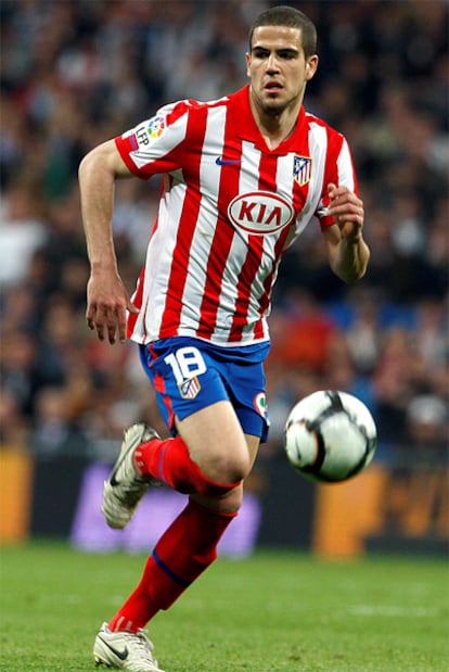 El defensa del Atlético de Madrid, Álvaro Domínguez, durante el Partido de Liga del año pasado ante el Madrid.