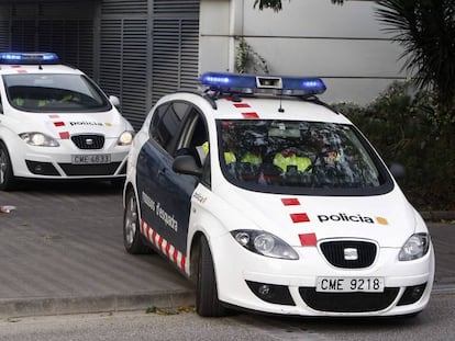 Cotxes dels Mossos a Girona.