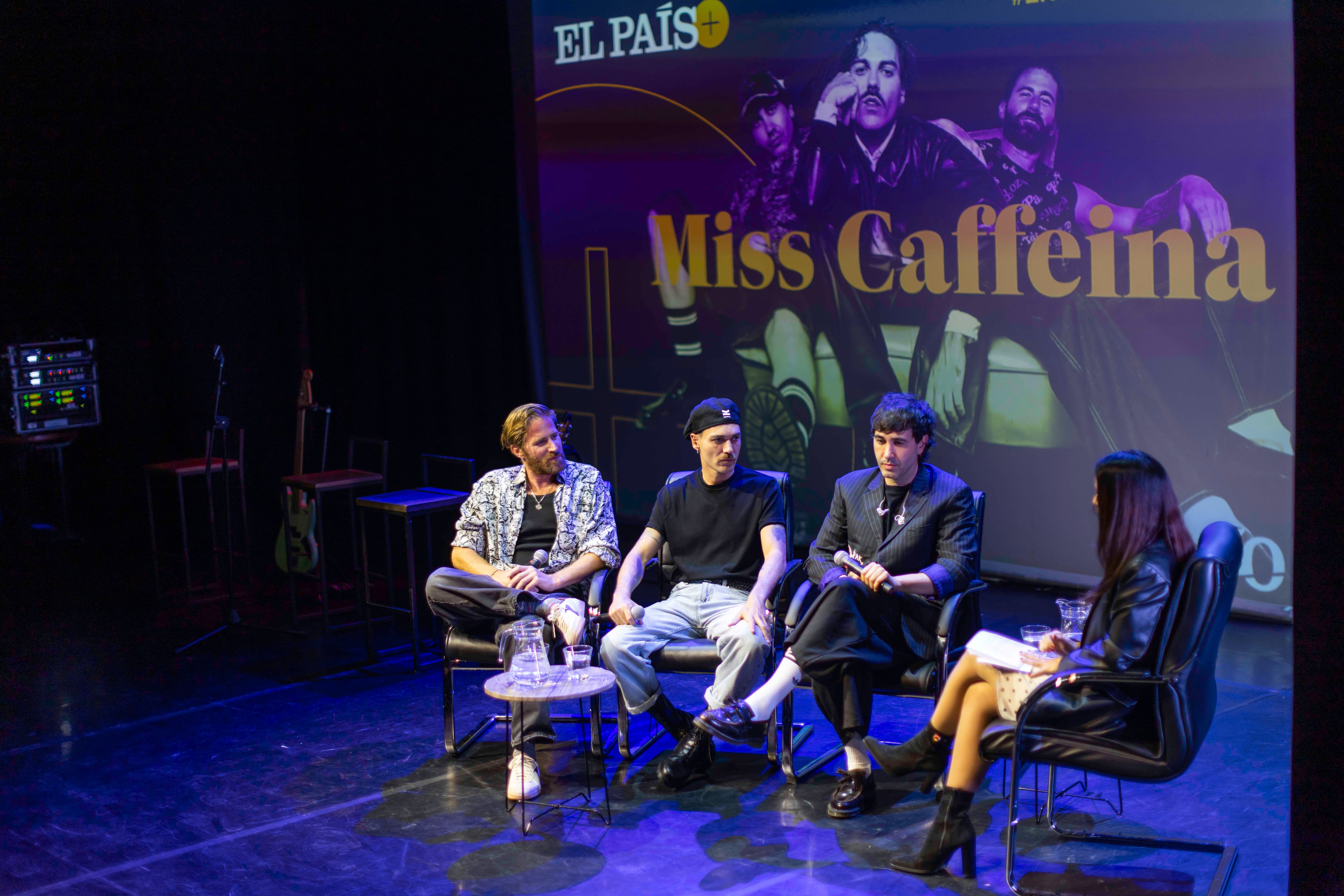 El grupo Miss Caffeina, durante su encuentro con los suscriptores de EL PAÍS en Madrid el 21 de abril.