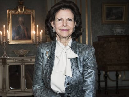 La reina Silvia de Suecia en una entrevista en el Palacio Real de Estocolmo en diciembre de 2018, días antes de su 75º cumpleaños. 