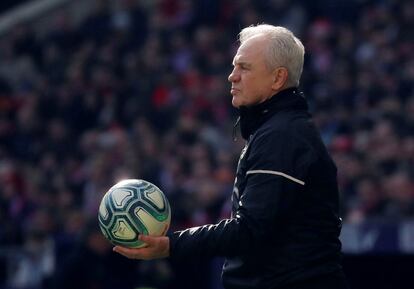 Javier Aguirre durante un partido del Leganés.