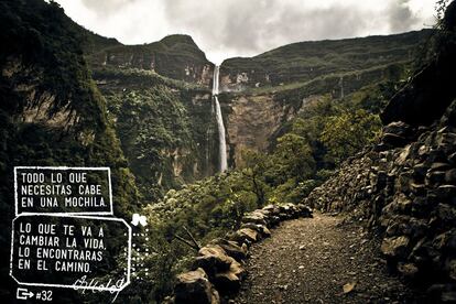 "Tendemos a pensar que necesitamos... 'cosas'. Muchas cosas. Al final te das cuenta de que solo es lastre. Un lastre que viajando no necesitas y que antes te anclaba a un sitio". Catarata Gocta, Perú.