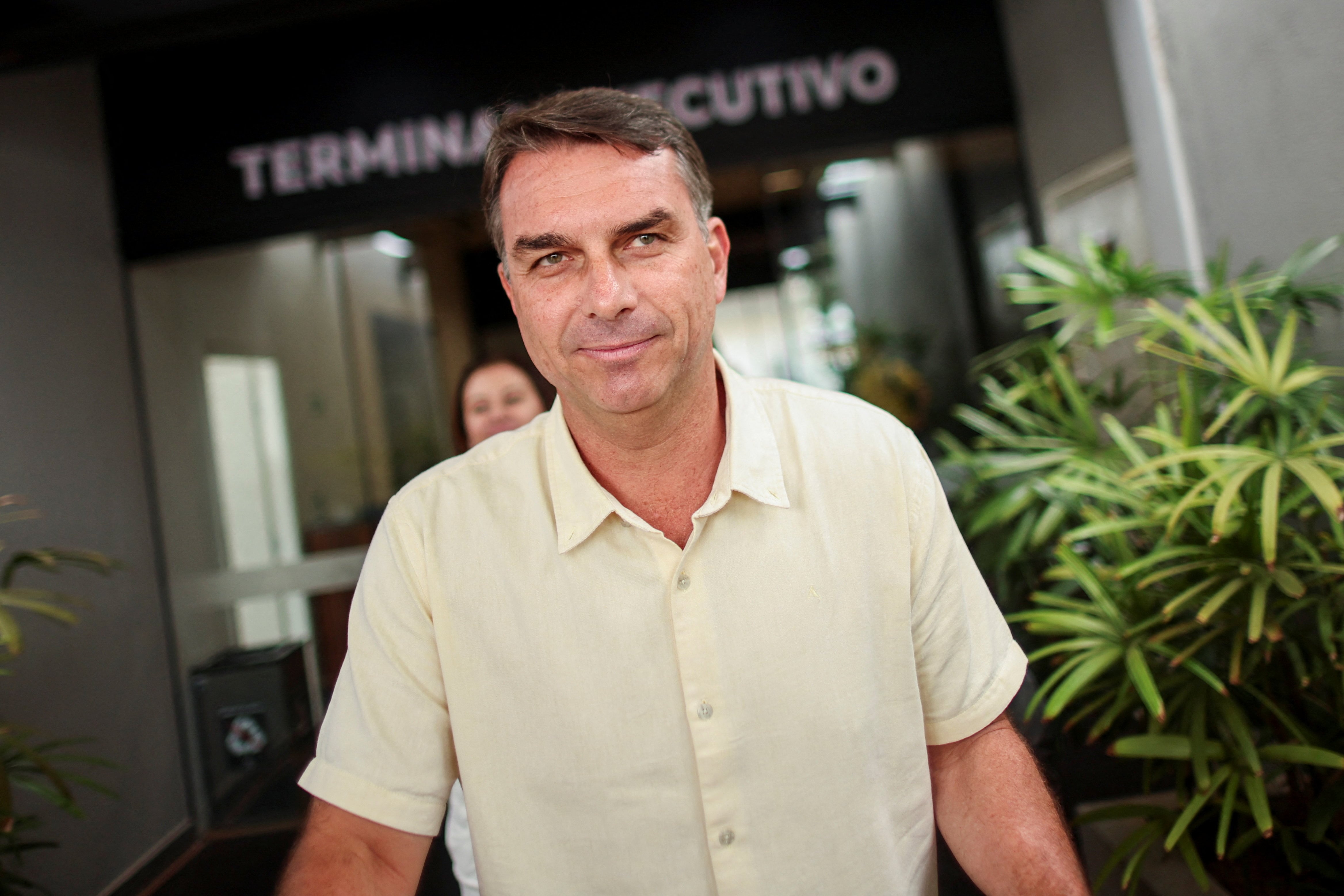 Bolsonaro vence a Lula en primera vuelta y acaricia el retorno de la ultraderecha al poder en Brasil