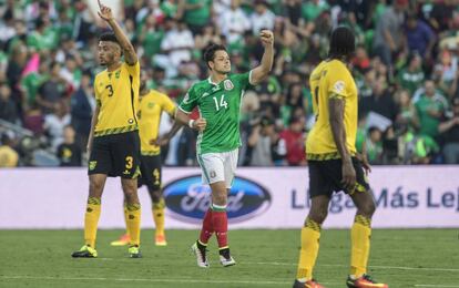 Chicharito durante un partido de la Copa América contra Jamaica