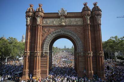 Aspecto del paseo de Lluís Companys durante la concentración convocada por la Asamblea Nacional Catalana y Òmnium Cultural para la Diada de 2016.