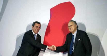 Azkuna (derecha) y Bilbao, el pasado enwero en la presentación de la marca Bilbao Bizkaia Be Basque.