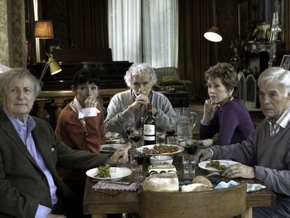 Un fotograma de '¿Y si vivimos todos juntos?
