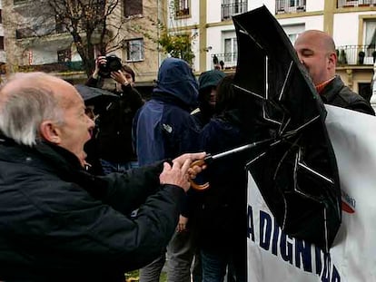 Altercado entre familiares de los detenidospor el 'caso Ekin' y miembros de la AVT