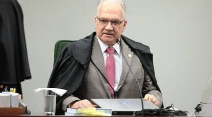 Ministro Edson Fachin preside sessão da 2ª turma do STF.