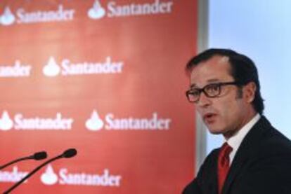 El consejero delegado del Banco Santander, Javier Marín, durante la rueda de prensa de presentación de los resultados del primer trimestre.