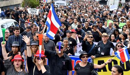 Funcionarios del poder judicial en una protesta en Costa Rica.