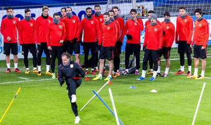 Los jugadores del Atletico, en el entrenamiento en Eindhoven.