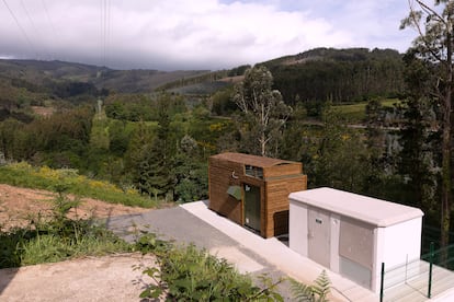 Vista de la bateria de almacenamiento de energia electrica que ha instalado Begasa