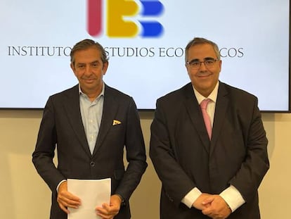 Íñigo Fernández de Mesa, presidente del IEE y Gregorio Izquierdo, su director general.