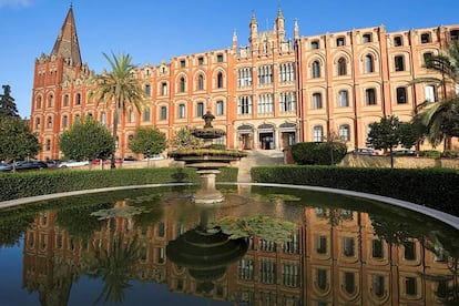 Fachada del colegio Sant Ignasi de los jesuitas, en el barrio de Sarrià de Barcelona.