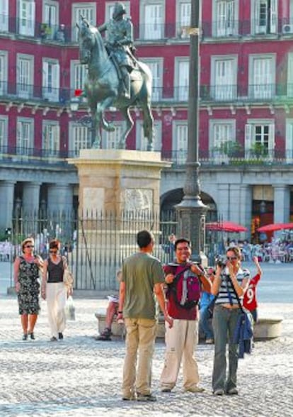 Turistas en la Plaza Mayor de Madrid