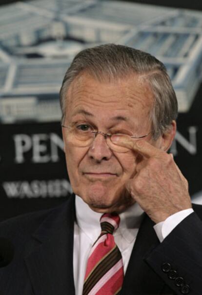 Donald Rumsfeld, el pasado 11 de abril en una conferencia de prensa en el Pentágono.