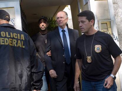 Nuzman, escoltado por la policía brasileña.