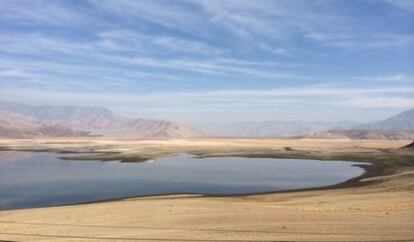 Lake Isabella, en el condado de Kern, pr&aacute;cticamente seco