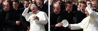 El Papa bromea con unos sacerdotes en la plaza de San Pedro, en 2016. 