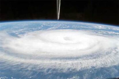 Imagen del huracán 'Gordon' suministrada por la NASA.
