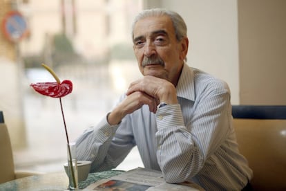 El poeta y periodista argentino, Juan Gelman, durante una entrevista en Madrid en 2009.