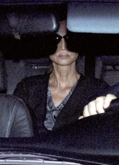 Isabel Preysler, a su llegada al hospital.