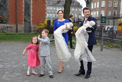 Al término de la ceremonia esta previsto celebrar una recepción en el palacete de Federico VIII, residencia de los príncipes herederos, seguida por una cena a la que asistirán la familia y los amigos más cercanos.