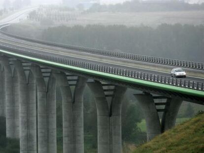 Viaducto Scardon en Francia, operado por Sanef.