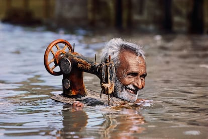 Fotografía de Steve McCurry en la ciudad india de Porbandar, en 1984.
