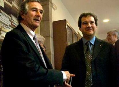 Xavier Trias y Jordi Hereu, ayer, horas antes del inicio de la campaña electoral.