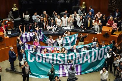 La oposición protesta en el Senado de la República