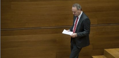 El presidente de la Generalitat, Alberto Fabra, en las Cortes.