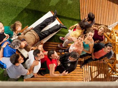 Los personajes, la metatelevisión y el episodio 100