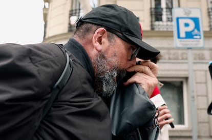 Koldo García, exasesor del exministro socialista José Luis Ábalos, a la salida de la Audiencia Nacional el 22 de febrero.