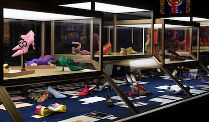 Una imagen de la exposición de Christian Louboutin 'L'Exhibitioniste', presentada en París.