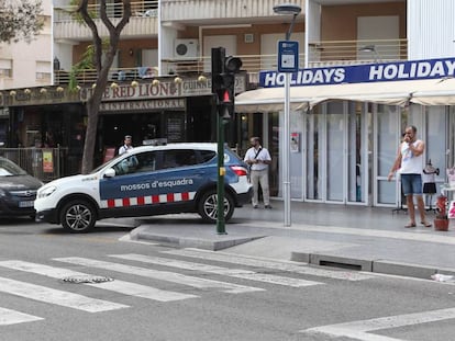 Un coche de los Mozos en Salou.