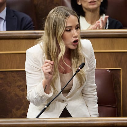 La diputada del PP, Noelia Núñez, durante un pleno en el Congreso de los Diputados, a 25 de junio de 2025, en Madrid (España).  La sesión de control está marcada por la ofensiva del PP contra el Gobierno por el caso Koldo y por la petición del juez Peinado  de imputar al ministro de la Presidencia, Relaciones con las Cortes y Justicia. El presidente del Gobierno no está presente por estar en la cumbre de la OTAN.
Jesús Hellín   / Europa Press
25/06/2025