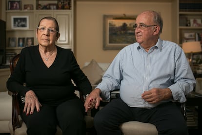 Chon Fuster (76) and Juan Galles (84) in their dining room.