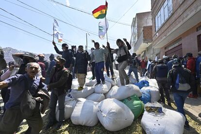La marcha culminó en La Paz el jueves, cuando los productores se manifestaron frente al mercado exigiendo al ejecutivo nacional su cierre y una audiencia con el presidente Luis Arce, de acuerdo a información de la agencia EFE.