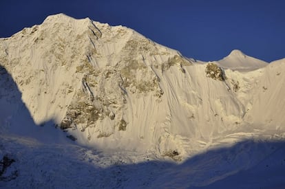 Cara norte del Baruntse, en Nepal.