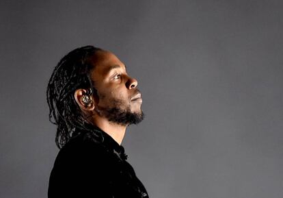 Kendrick Lamar actuando en el festival Coachella, en Indio, California, el 23 de abril de 2017.