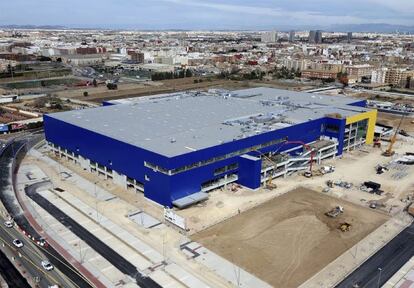 Tienda Ikea situada en el parque comercial Alfafar Parc de Valencia.