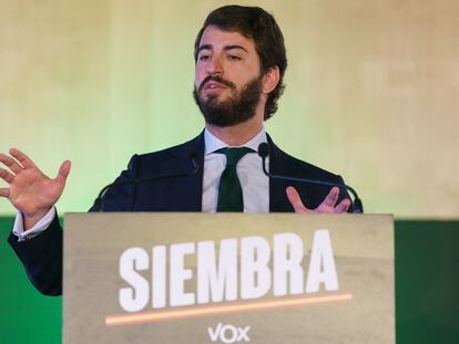 El candidato de Vox para la presidencia de Castilla y León, Juan García-Gallardo, en una rueda de prensa el 14 de febrero en Valladolid.